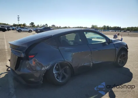 2026 Tesla Model Y z USA, uszkodzony, nr VIN 7SAYGDED8TA439079